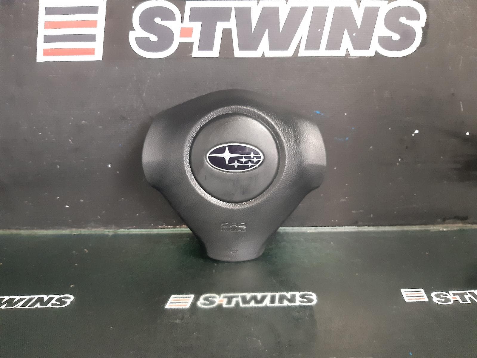 Used auto part listing image: 2011 SUBARU FORESTER RIGHT AIRBAG STEERING WHEEL, 02/08-12/12 0000373295