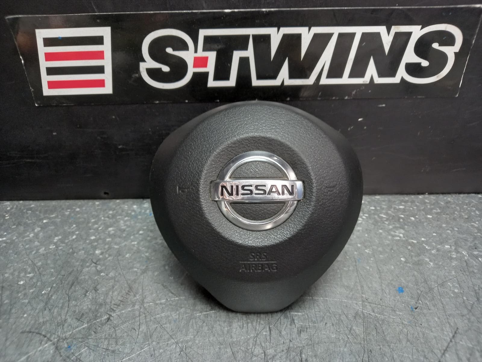 Used auto part listing image: 2018 NISSAN XTRAIL RIGHT AIRBAG STEERING WHEEL, T32, 02/17-07/22 0000374566
