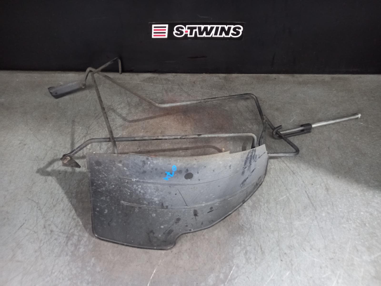 Used auto part listing image: 2018 MITSUBISHI OUTLANDER SPARE WHEEL CARRIER ZK, 04/15-07/21 0000374666
