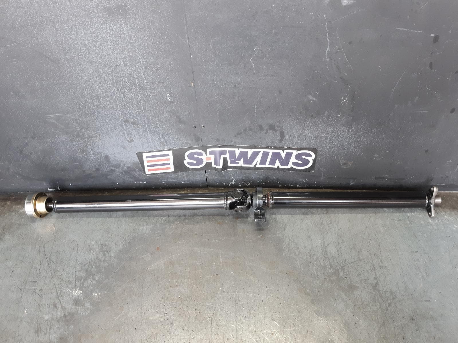 Used auto part listing image: NEW 2010 FORD FALCON REAR PROP SHAFT FG-FGX, SEDAN, 4.0, NON TURBO, PETROL, MANUAL T/M, 6 SPEED, NON LSD TYPE (M80), 05/08-12/16 0000375026