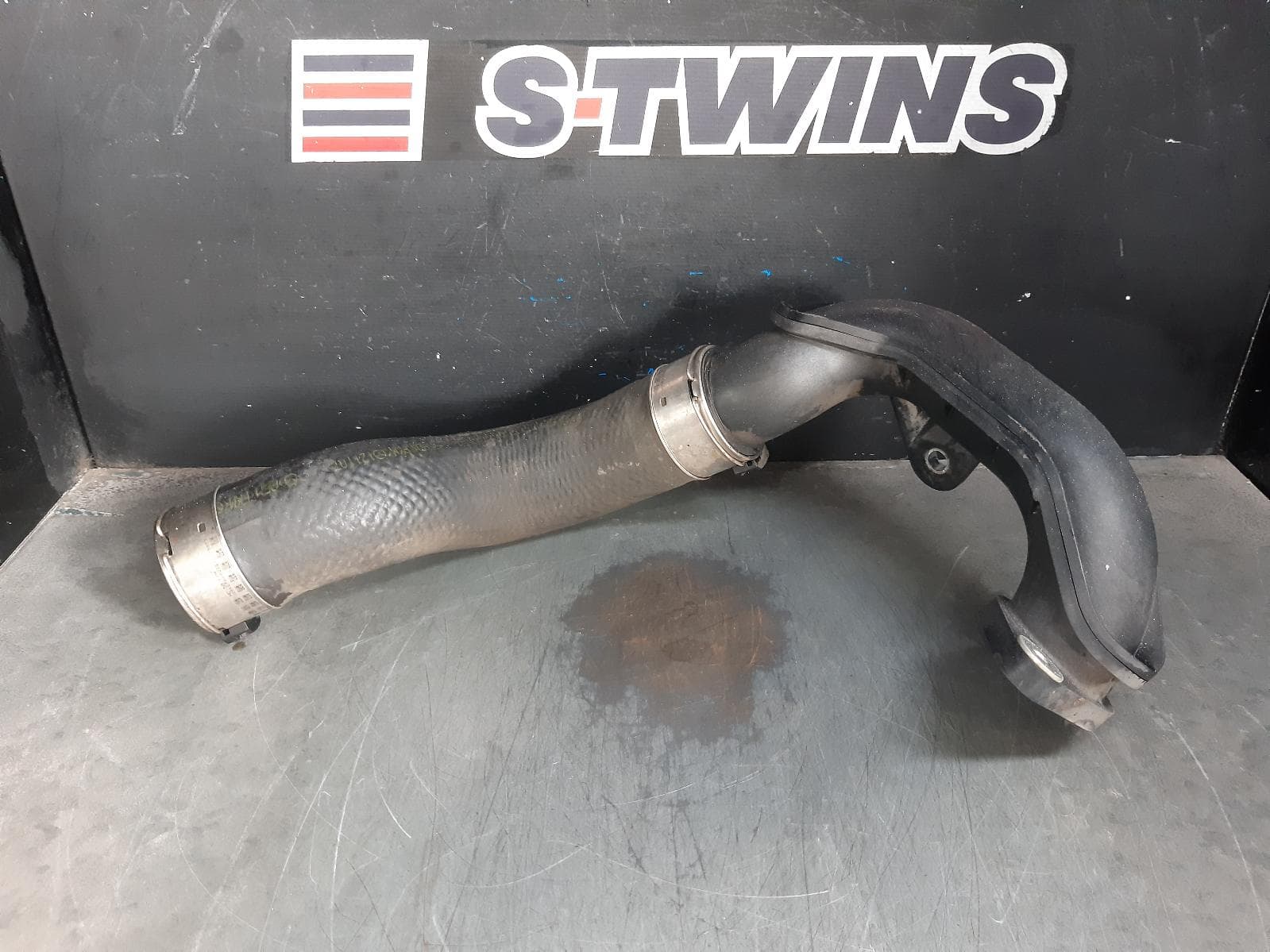 Used auto part listing image: 2012 MAZDA CX5 INTERCOOLER KE, FRONT INTERCOOLER PIPE, LH, 02/12-12/16 0000376534
