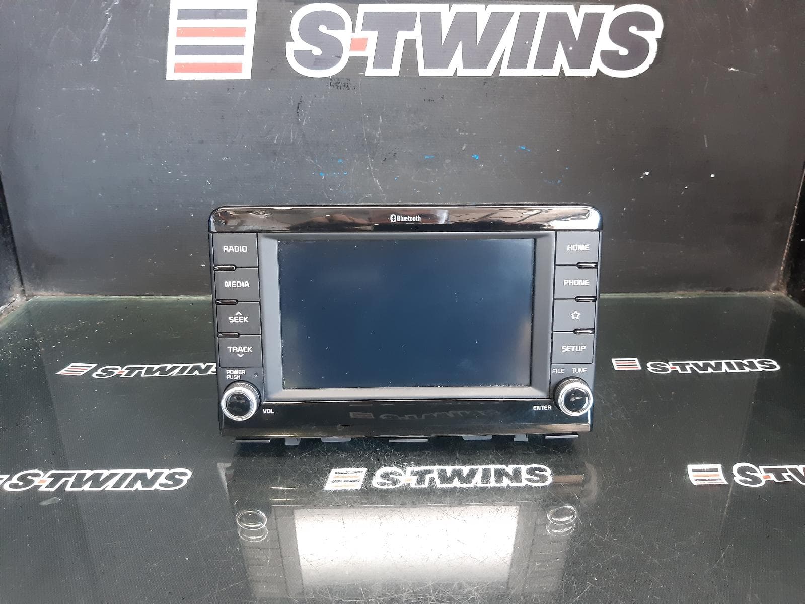 Used auto part listing image: 2019 KIA RIO HEAD UNIT, W/ DISPLAY UNIT, 7IN TOUCHSCREEN, NON SAT NAV TYPE, YB, 06/18-06/20 0000375726