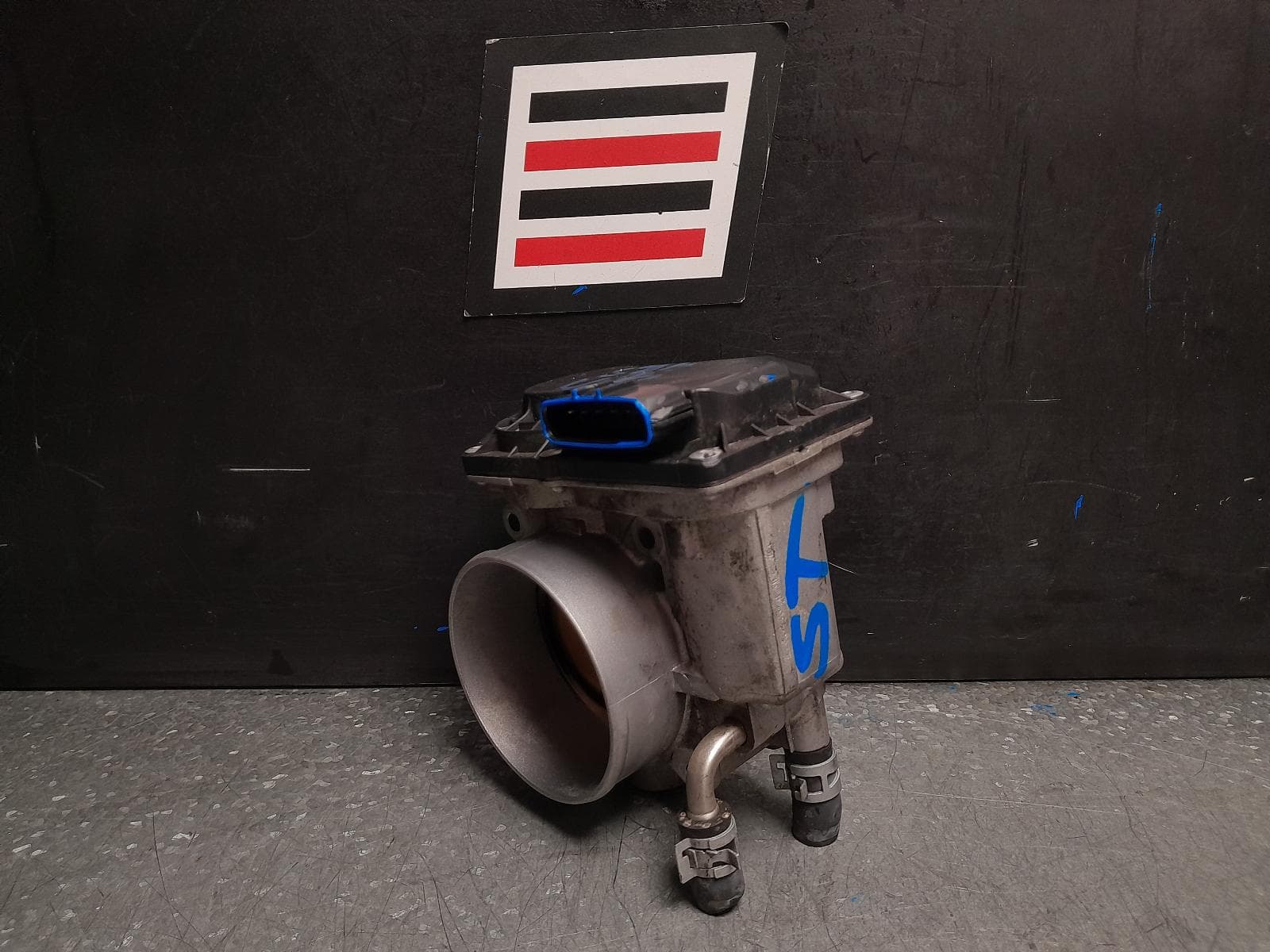 Used auto part listing image: 2012 TOYOTA RAV4 THROTTLE BODY 3.5, 2GR-FE, ACA33, 08/07-11/12 0000376256