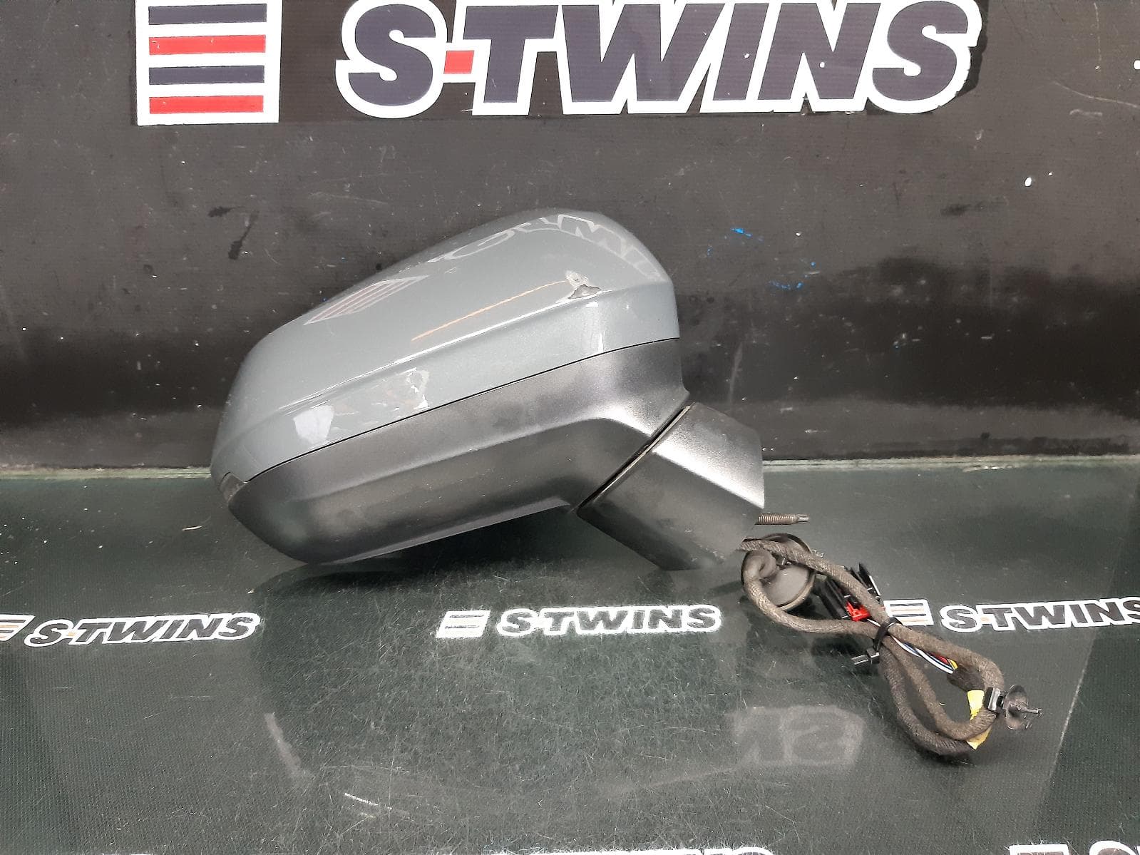 Used auto part listing image: 2018 AUDI Q2 RIGHT DOOR MIRROR GA, POWER FOLD TYPE, (6XK CODE), Q2/SQ2, 10/16- 0000353048