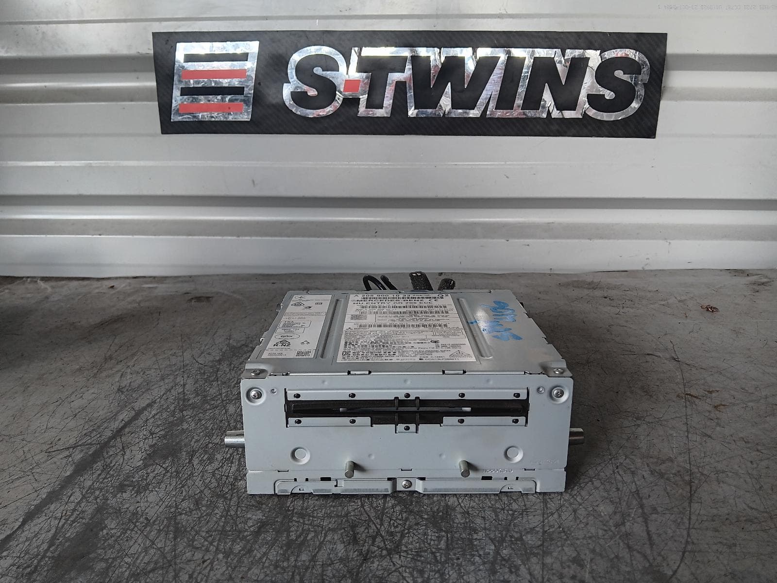 Used auto part listing image: 2020 MERCEDES X CLASS HEAD UNIT, COMMAND ONLINE, X470, 02/18-06/20 0000374890