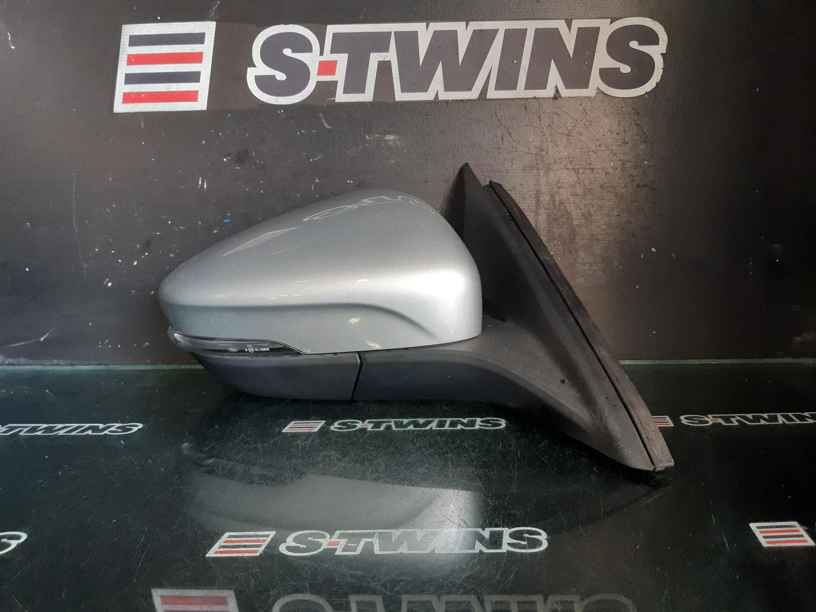 Used auto part listing image: 2019 FORD FOCUS RIGHT DOOR MIRROR SA, ST-3/ST-LINE/ACTIVE, POWER FOLD, NON BLIND SPOT TYPE, 10/18-12/24 0000299121
