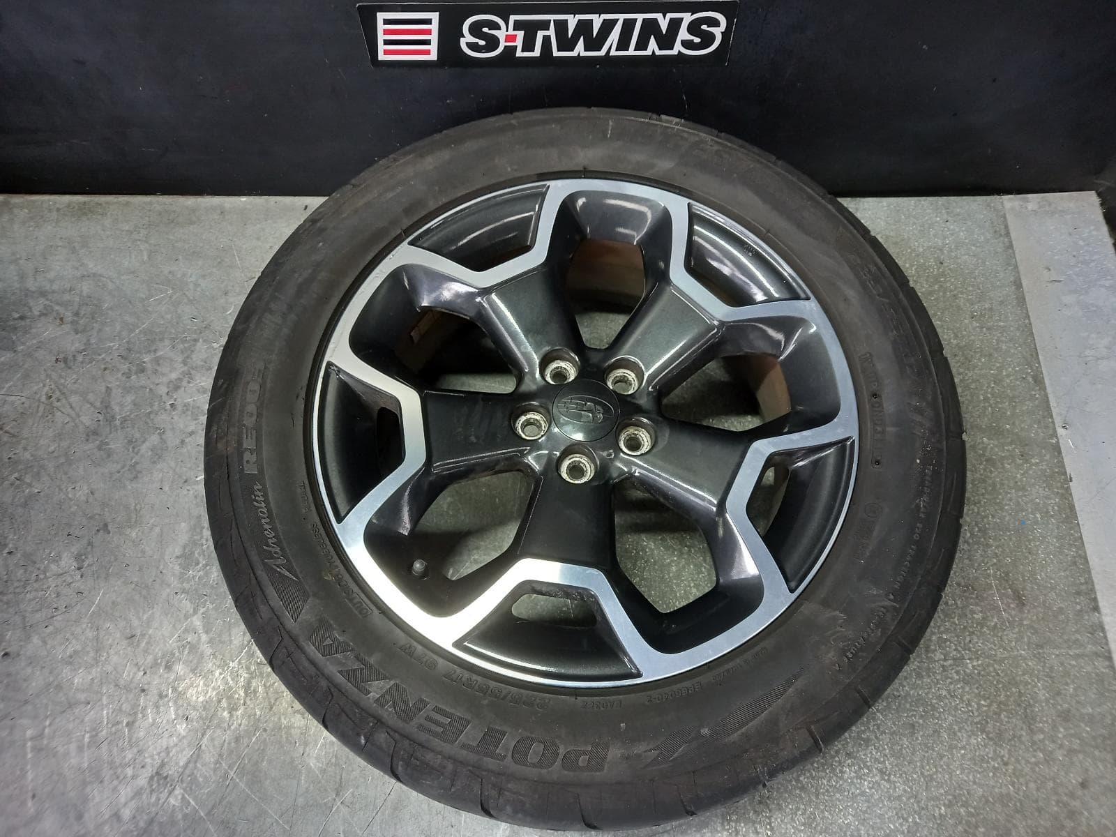 Used auto part listing image: 2012 SUBARU XV WHEEL MAG FACTORY, 17X7IN, 5 Y SPOKE, G4X, 08/11-04/17 0000350978