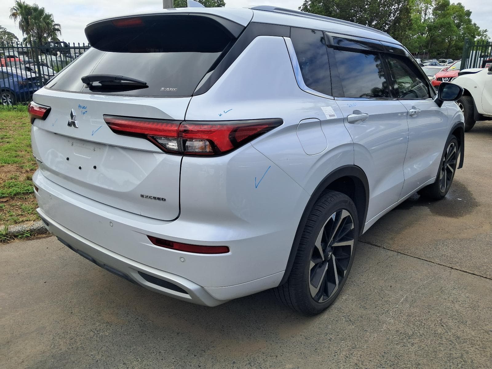 Featured wrecking vehicle: 2023 MITSUBISHI OUTLANDER (stock SPN505)