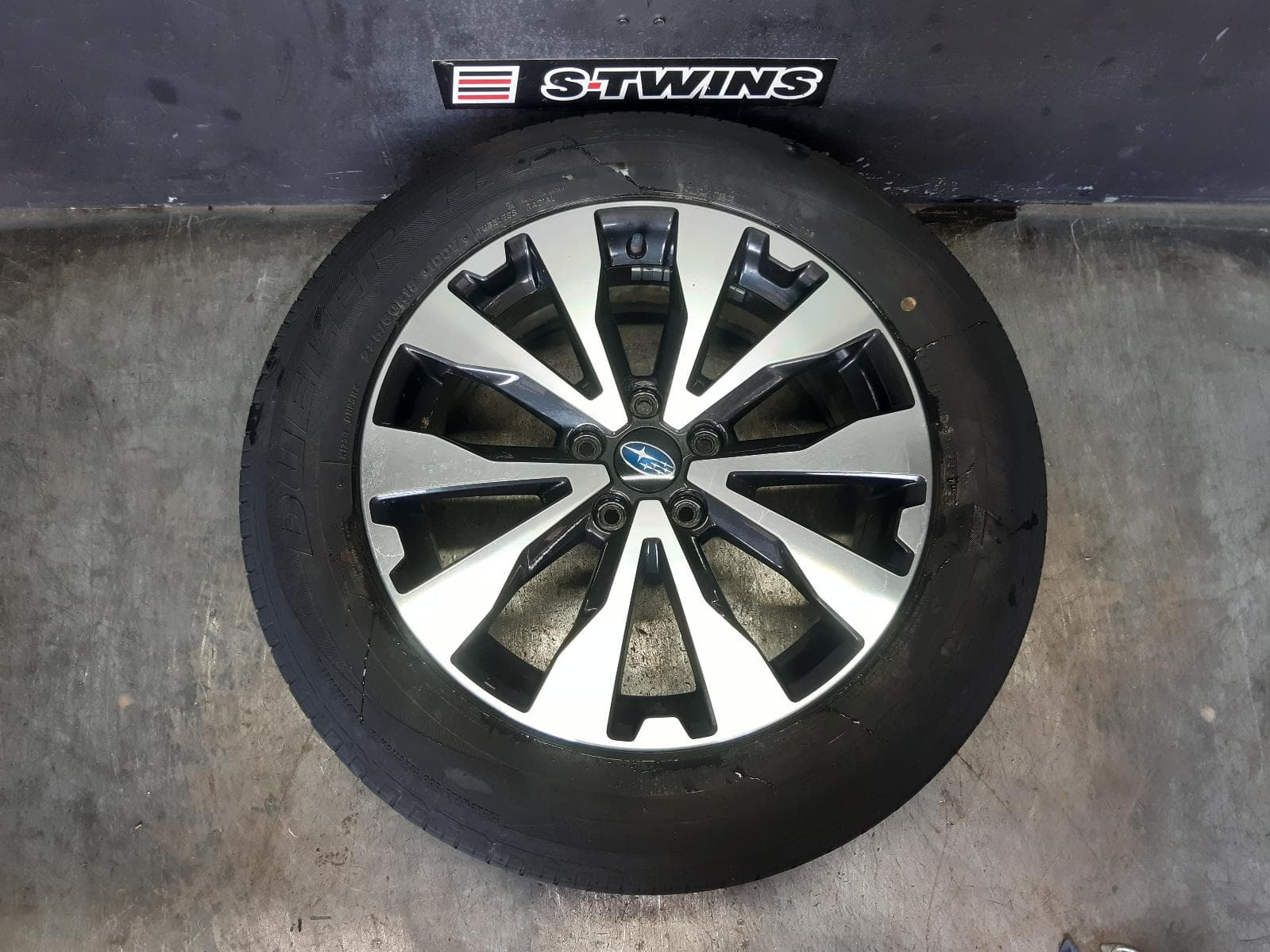 Used auto part listing image: 2016 SUBARU OUTBACK WHEEL MAG FACTORY, 18X7IN, 6TH GEN, 08/14-12/17 0000377188