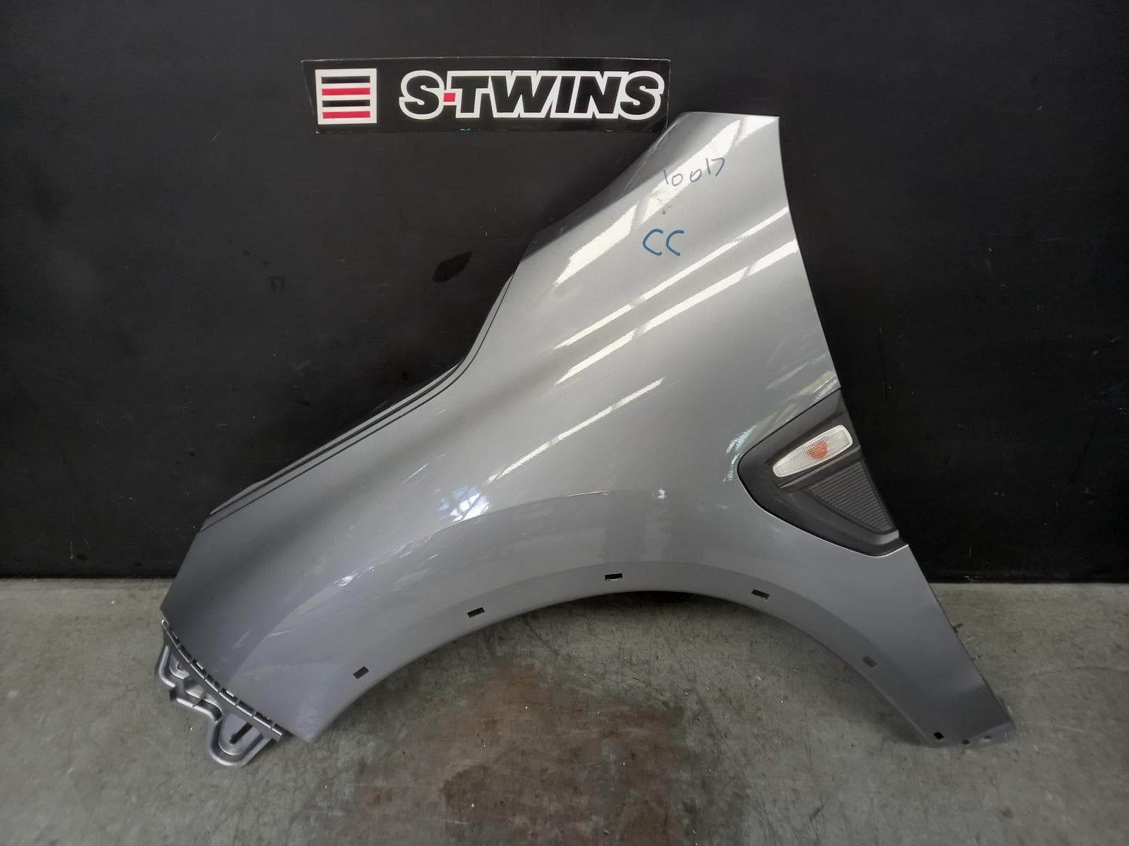 Used auto part listing image: 2023 MITSUBISHI ASX LEFT GUARD XD, FLARED TYPE, 06/19-12/24 0000377748
