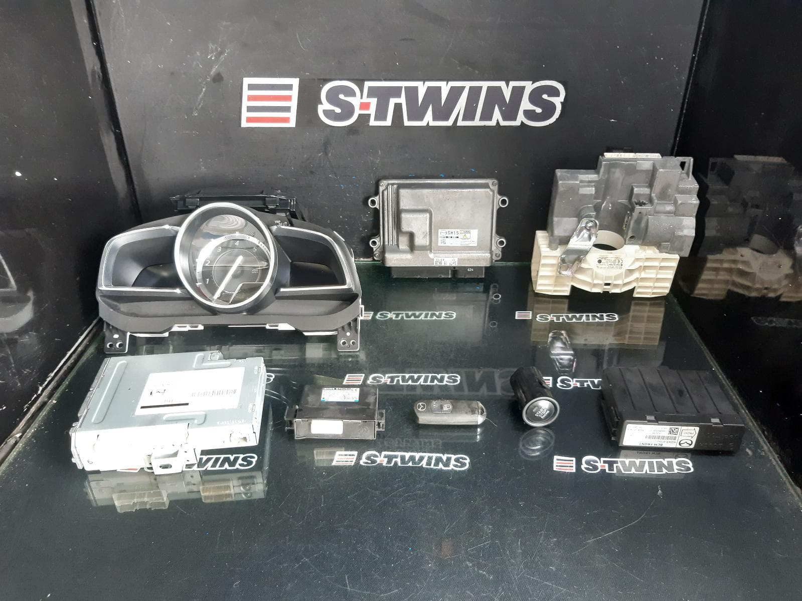 Used auto part listing image: 2014 MAZDA 3 ENGINE ECU, 2.2, DIESEL, TURBO, SEC SET (ECU/IMM/READER/KEY), BM, 09/14-05/16 0000377423