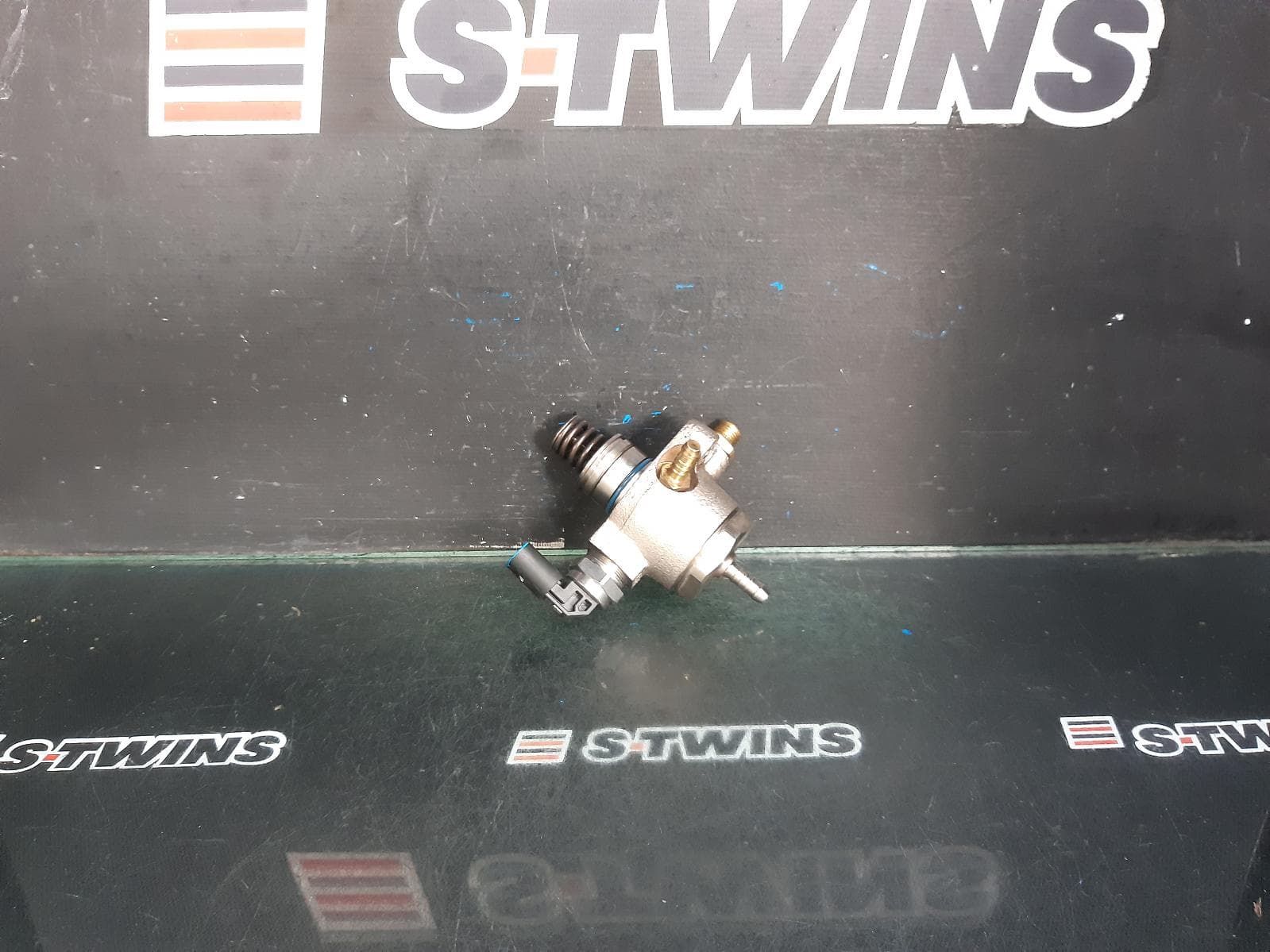 Used auto part listing image: 2014 VOLKSWAGEN GOLF FUEL PUMP GEN 7, PETROL, STANDARD TYPE, 2WD, HIGH PRESSURE PUMP ON ROCKER COVER, 11/12-08/20 0000377311