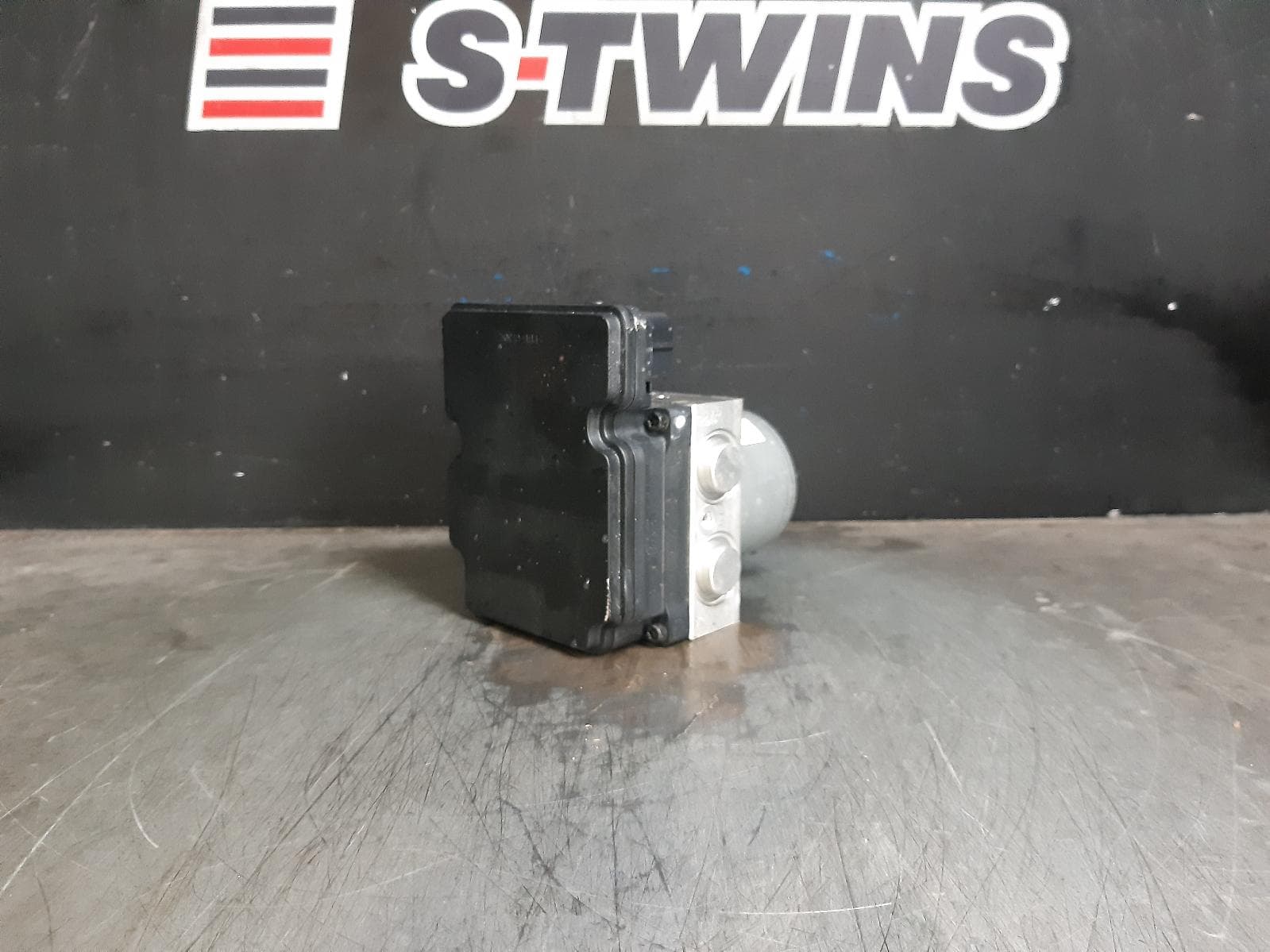 Used auto part listing image: 2019 HYUNDAI I30 ABS PUMP MODULATOR P/N 58920G3200, PD, 03/17- 0000377361