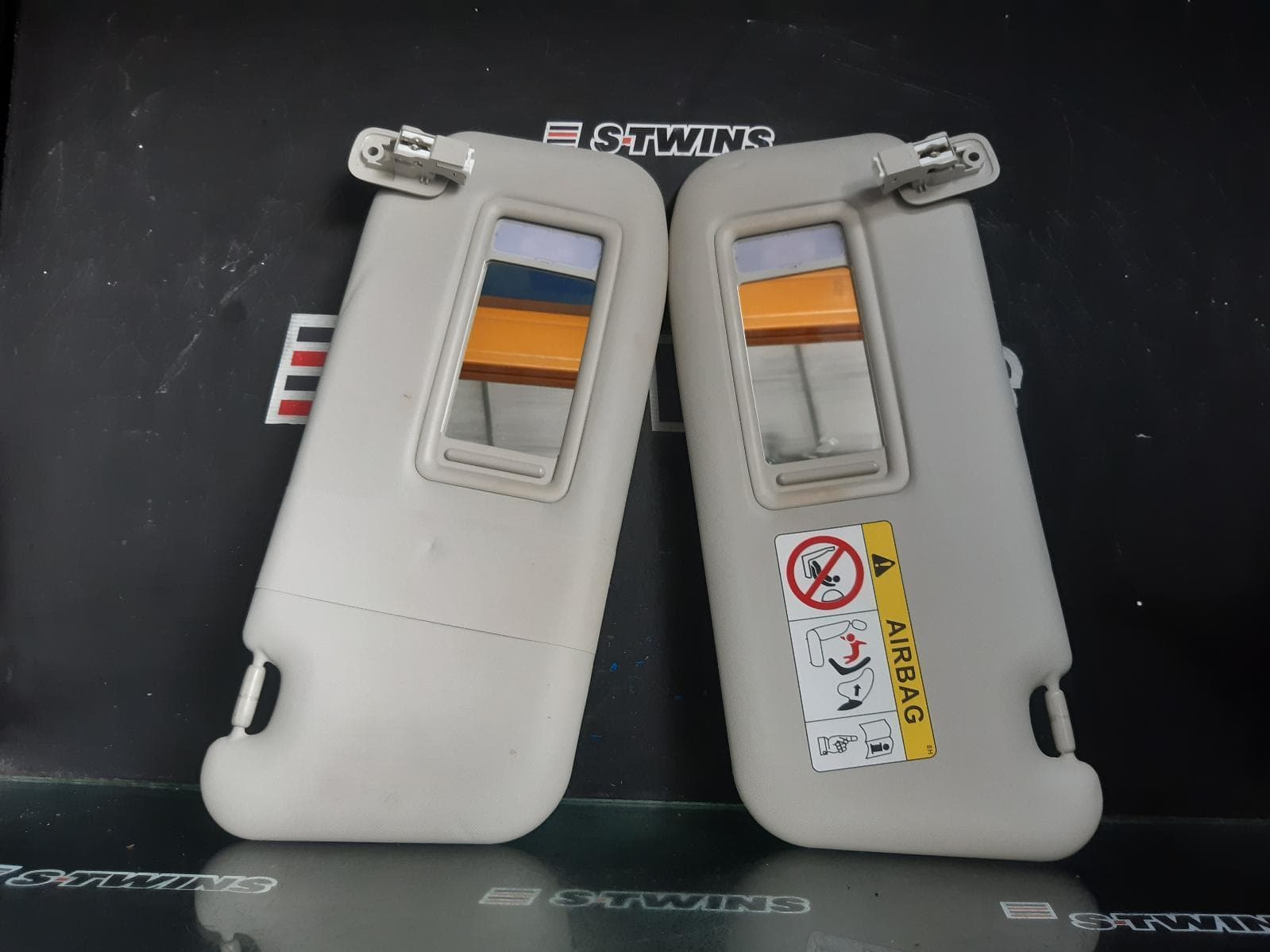 Used auto part listing image: 2016 MAZDA CX5 SUNVISOR KE, PAIR, 02/12-12/16 0000377538