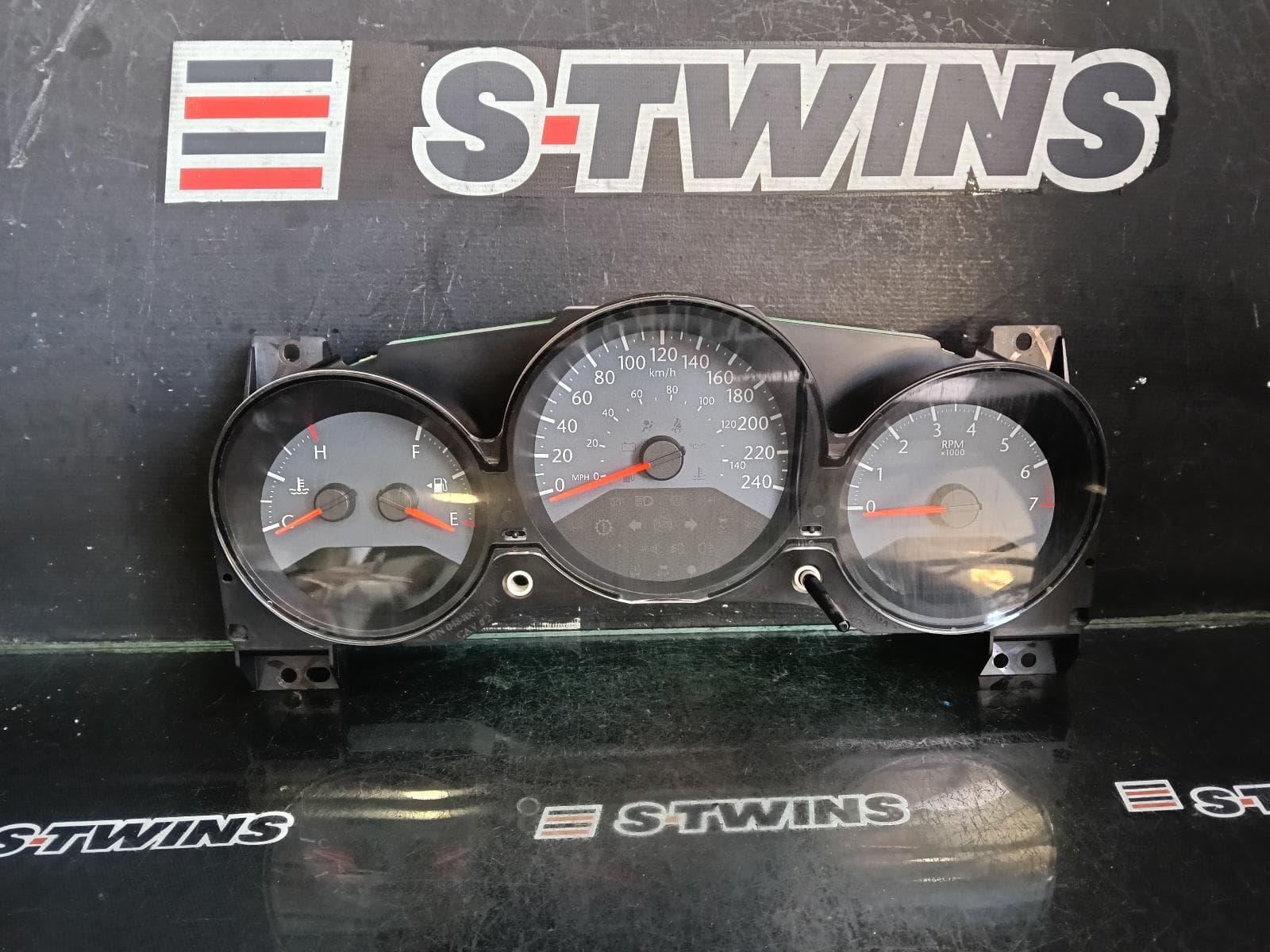 Used auto part listing image: 2010 CHRYSLER SEBRING INSTRUMENTCLUSTER JS, 05/07-02/11 0000378158