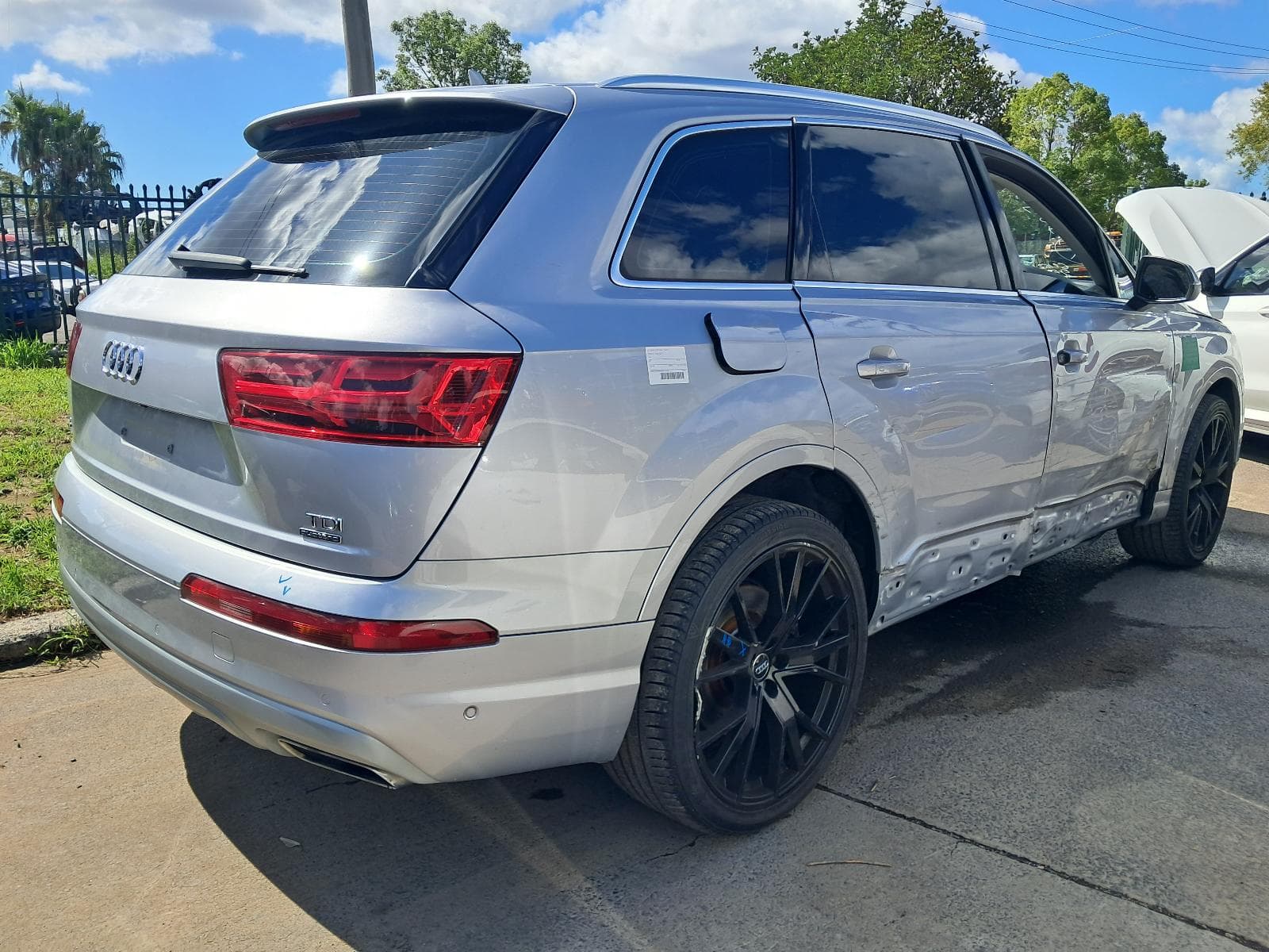 2016 AUDI Q7 4