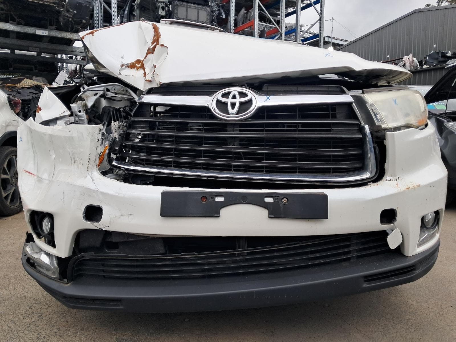 2015 TOYOTA KLUGER 8