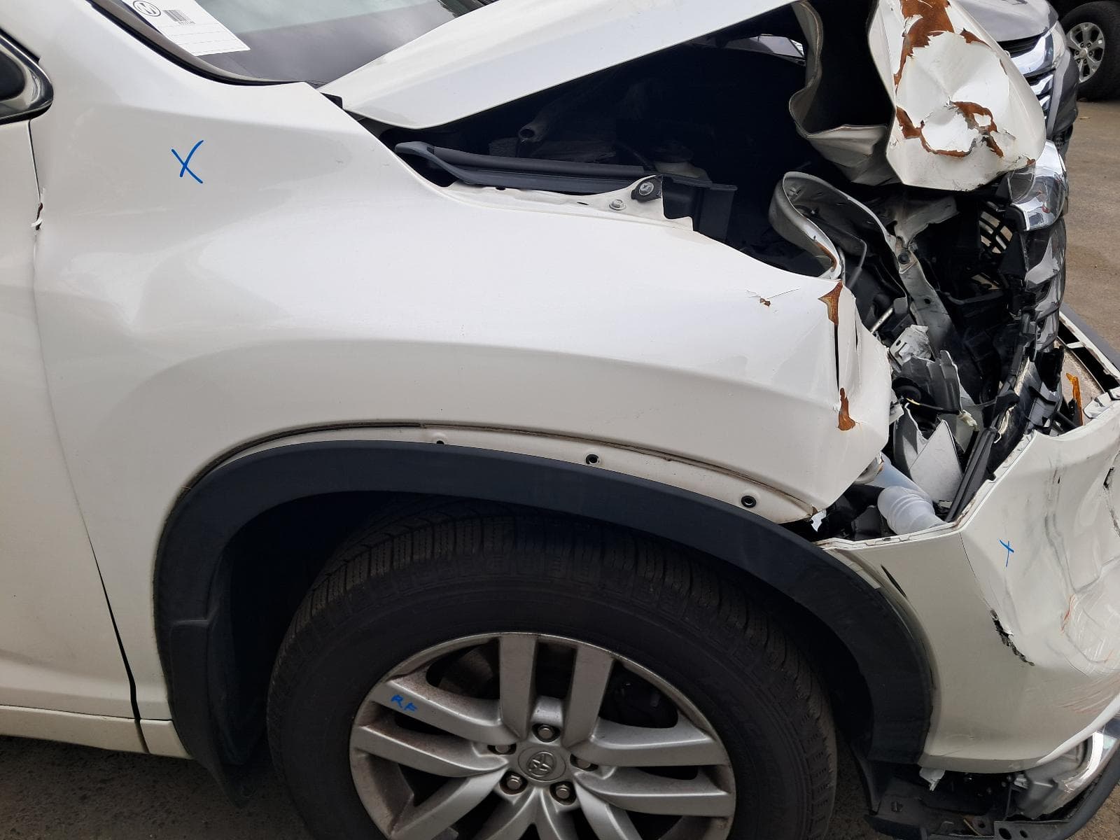 2015 TOYOTA KLUGER 9