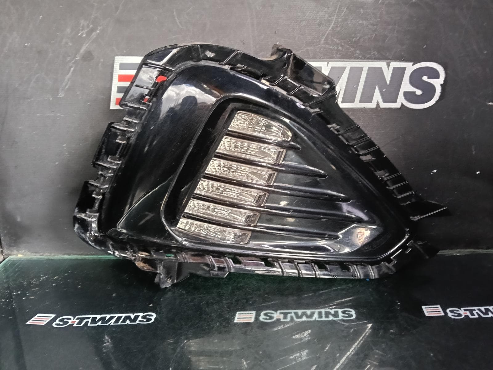 Used auto part listing image: 2018 HYUNDAI SONATA RIGHT INDICATOR FOG SIDE DAYTIME RUNNING LAMP, LF, PREMIUM, 08/17-01/20 0000377805