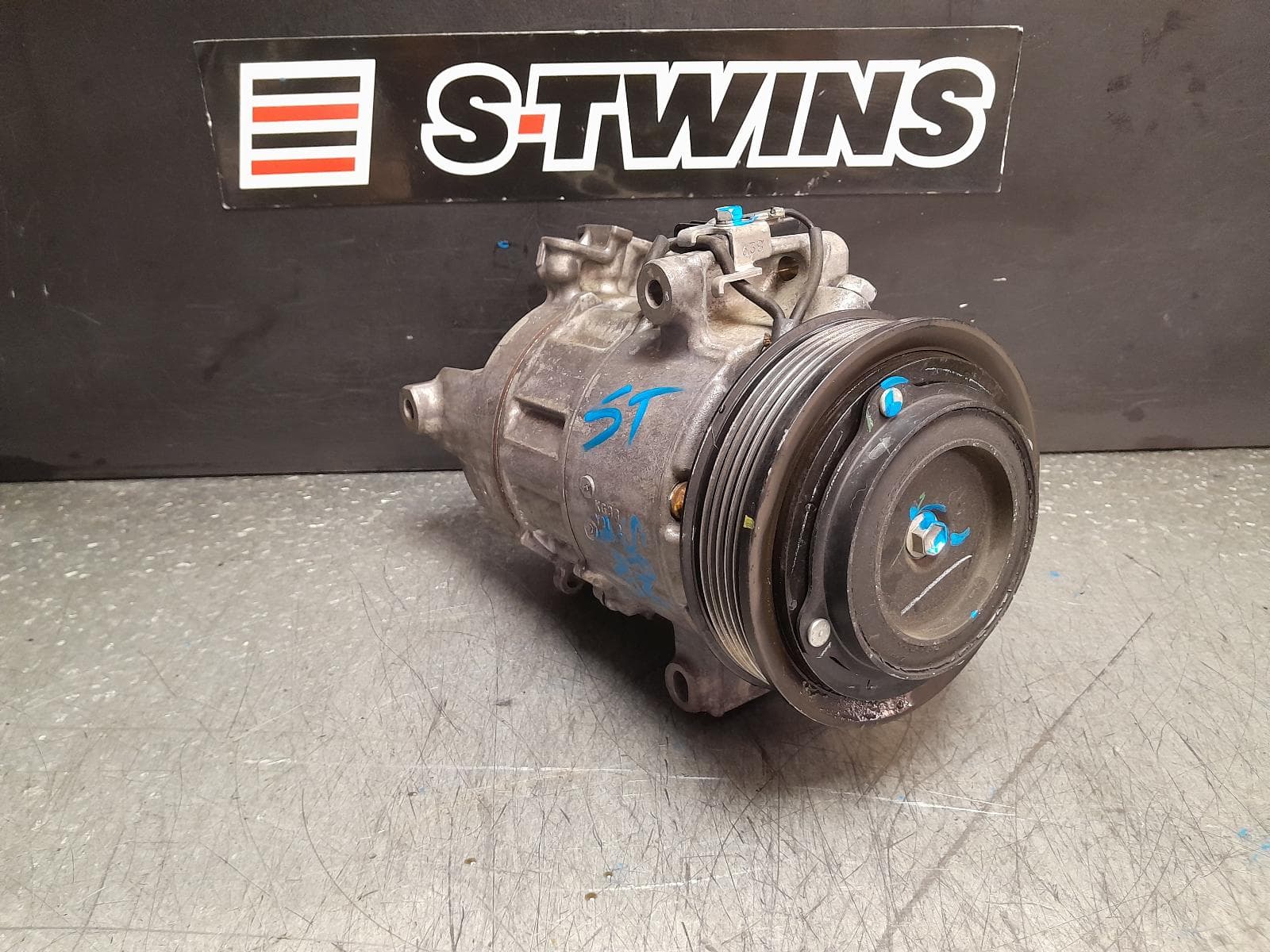 Used auto part listing image: 2021 HAVAL H6 A C COMPRESSOR B01/B03, 2.0, PETROL, 02/21- 0000375471