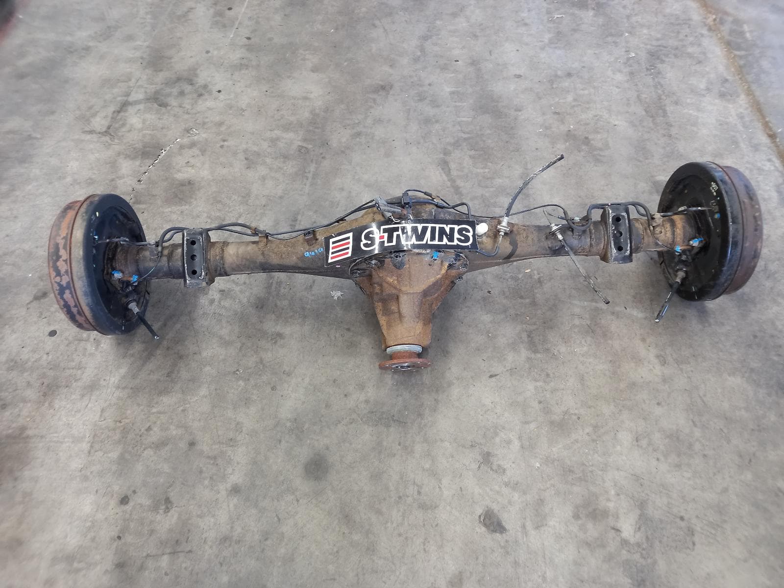 Used auto part listing image: 2016 MITSUBISHI TRITON REAR DIFF ASSEMBLY 2.4, DIESEL, MANUAL T/M, 2WD/4WD, MQ-MR, 3.692 RATIO, NON DIFF LOCK TYPE, 03/15-10/23 0000379426