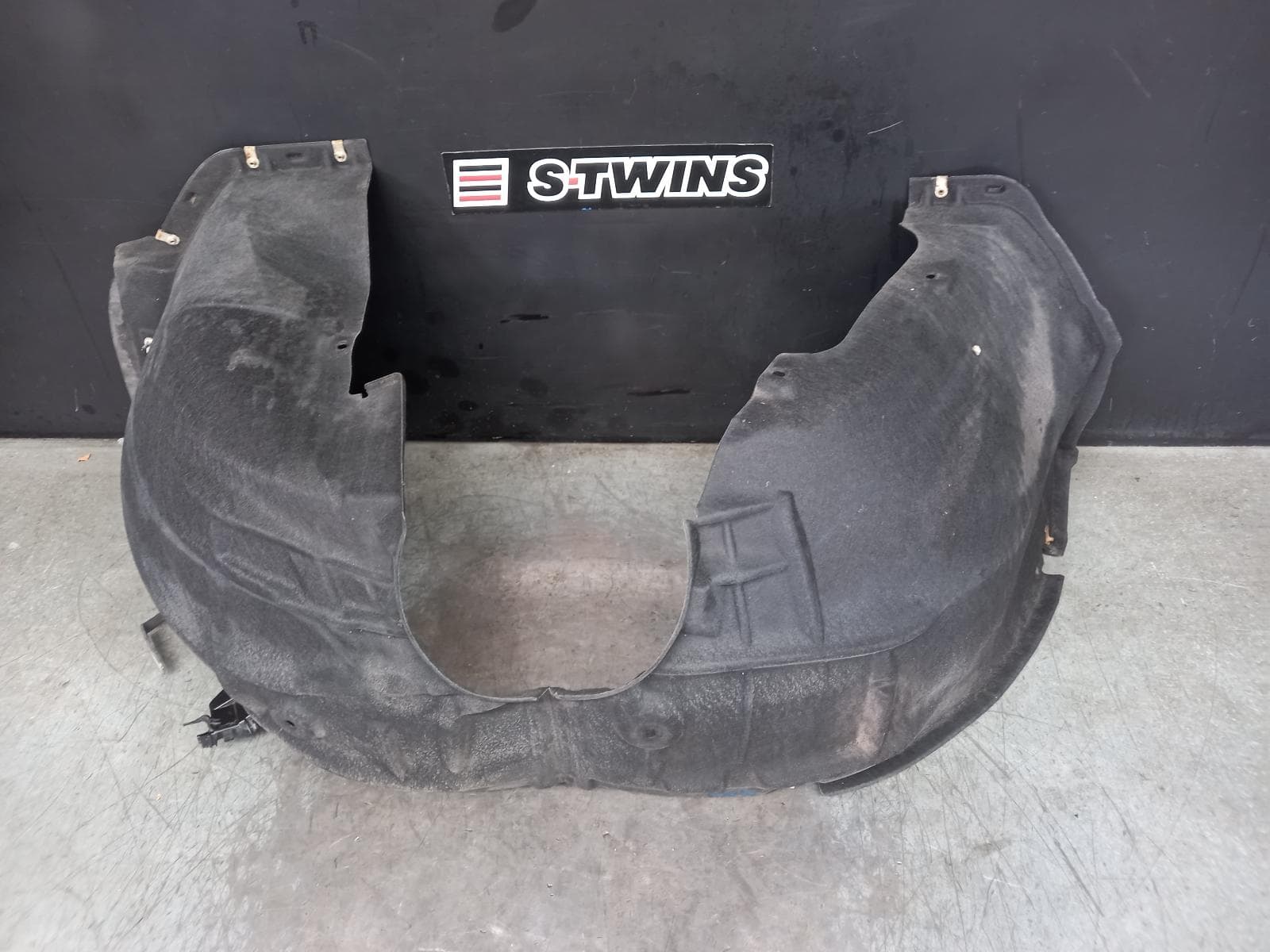 Used auto part listing image: 2017 HOLDEN ASTRA LEFT GUARD LINER FRONT, BL, SEDAN, 05/17-12/20 0000378116