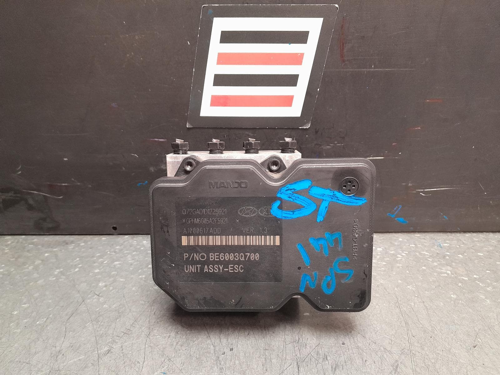 Used auto part listing image: 2016 HYUNDAI ACCENT ABS PUMP MODULATOR RB, P/N 589201R760, 03/13-12/19 0000379234