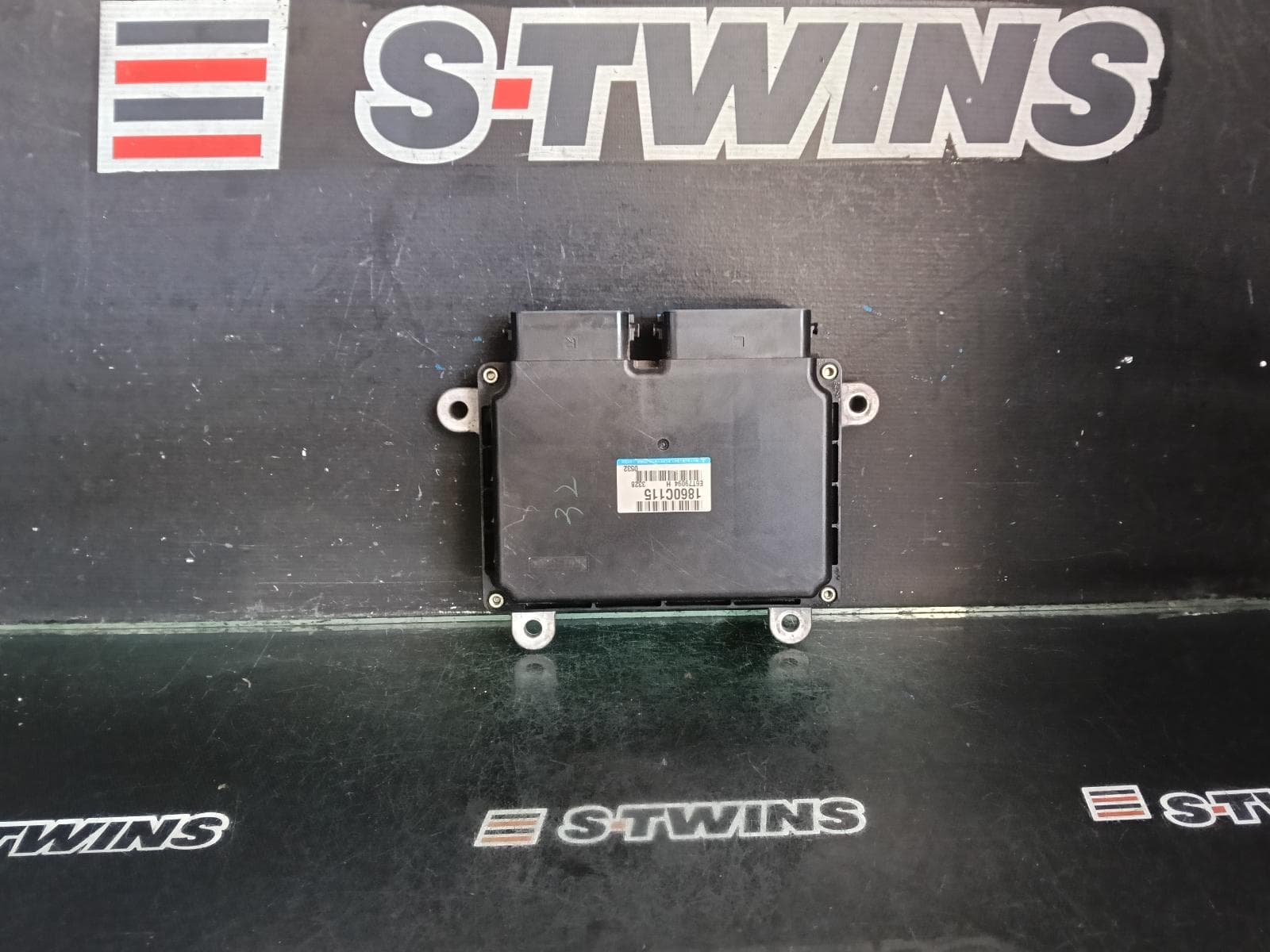 Used auto part listing image: 2014 MITSUBISHI LANCER ENGINE ECU, 2.0, AUTO T/M, ECU ONLY, P/N 1860C115, CJ, 07/07-10/15 0000378891