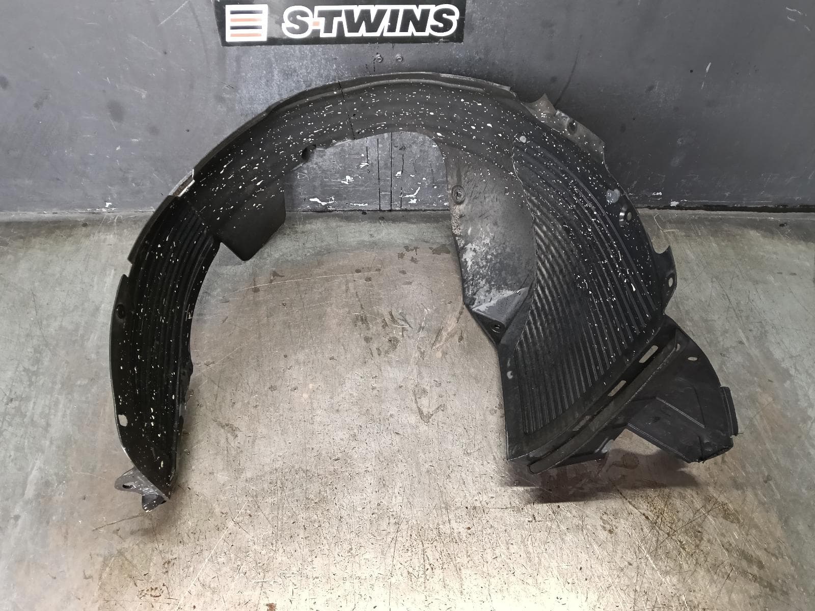 Used auto part listing image: 2017 KIA CERATO RIGHT GUARD LINER YD, FRONT, SEDAN/HATCH, 03/16-05/18 0000378399