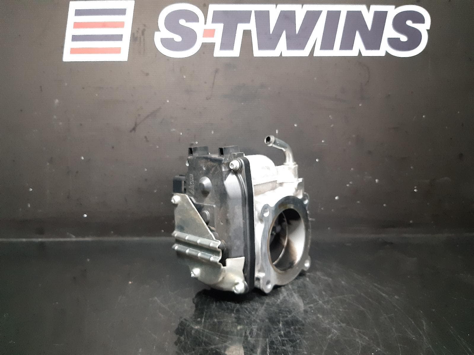 Used auto part listing image: 2015 MITSUBISHI TRITON THROTTLE BODY 2.4, PETROL, MQ-MR, 04/15- 0000115111