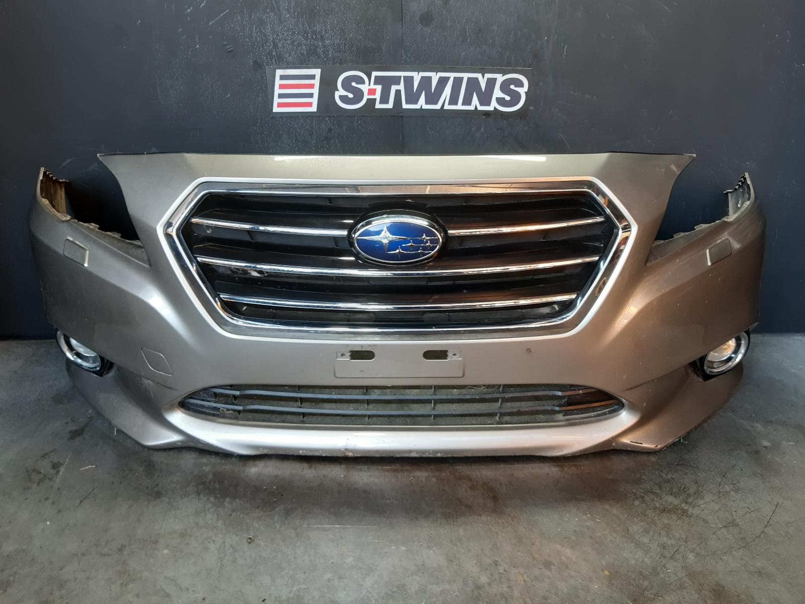Used auto part listing image: 2016 SUBARU LIBERTY FRONT BUMPER 6TH GEN, W/ H/LAMP WASHER, NON PARK SENSOR TYPE, 08/14-11/17 0000254626
