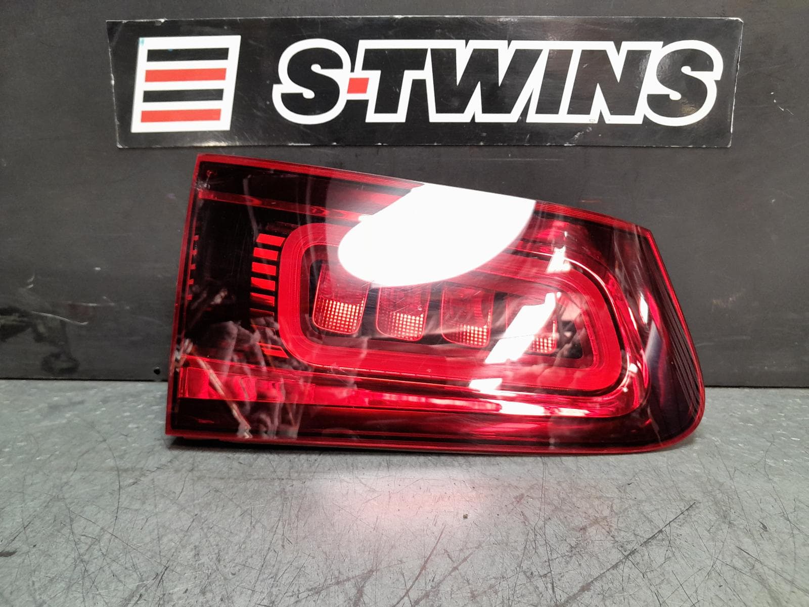 Used auto part listing image: 2022 MERCEDES GLC CLASS REAR GARNISH TAILGATE LAMP (LH SIDE), SUV TYPE, X253, 08/19-03/23 0000379416
