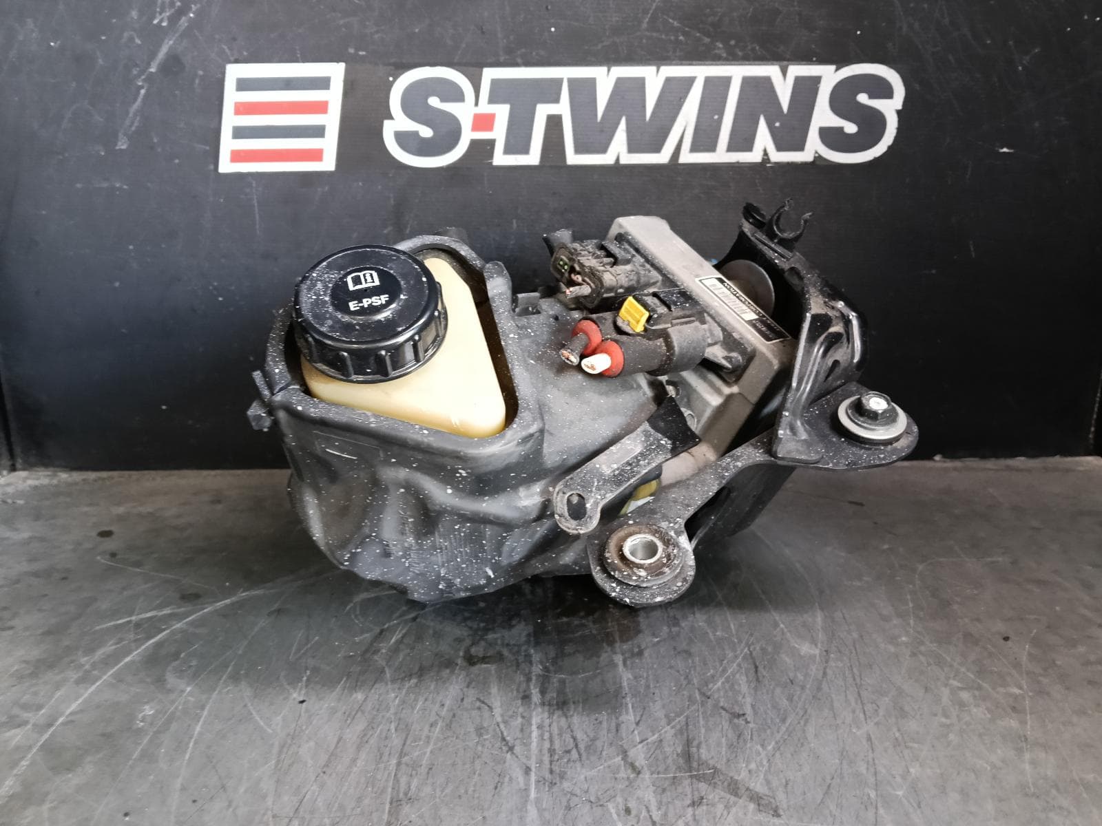 Used auto part listing image: 2015 NISSAN ALTIMA STEERING PUMP L33, 11/13-12/17 0000379602