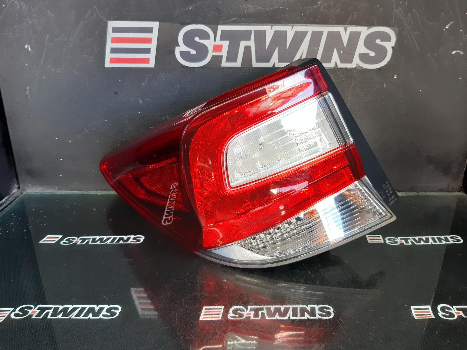 Used auto part listing image: 2018 SUBARU IMPREZA LEFT TAILLIGHT G5, IN BODY, W/ CHROME INSERT TYPE, SEDAN, 11/16-09/23 0000342541