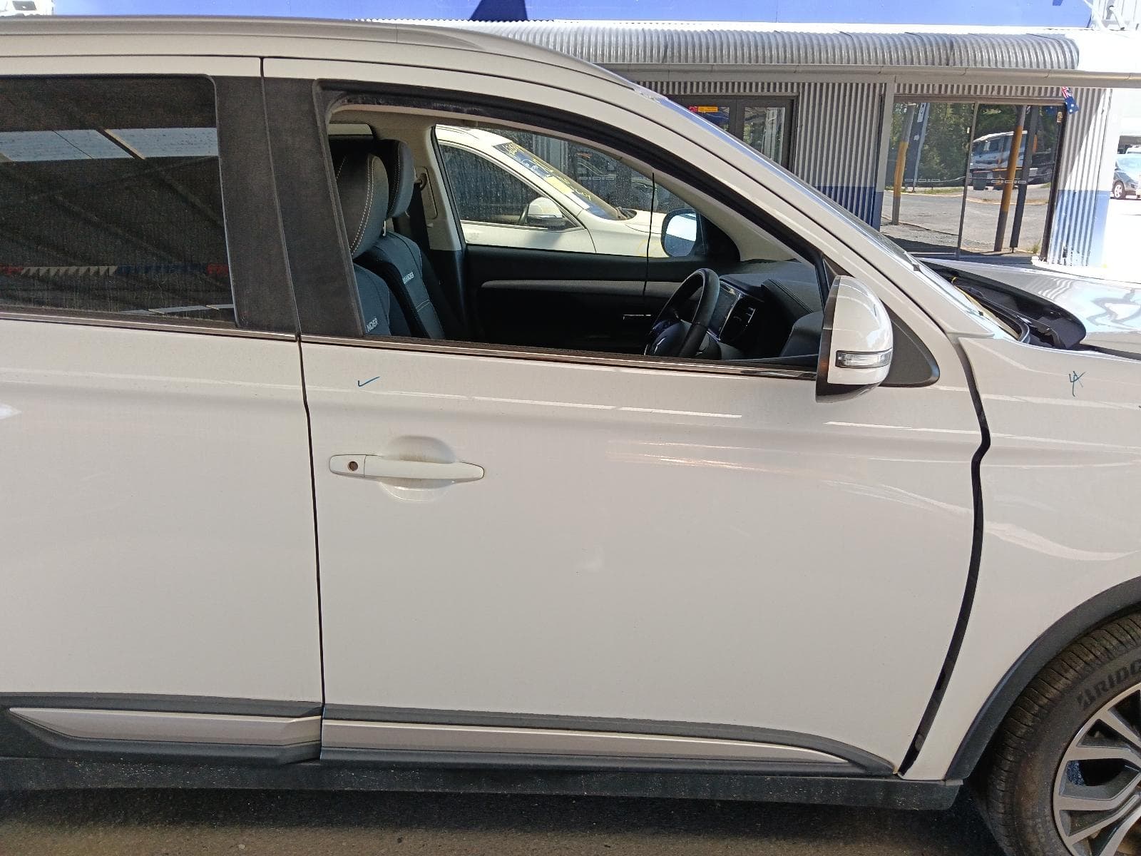 2017 MITSUBISHI OUTLANDER 11