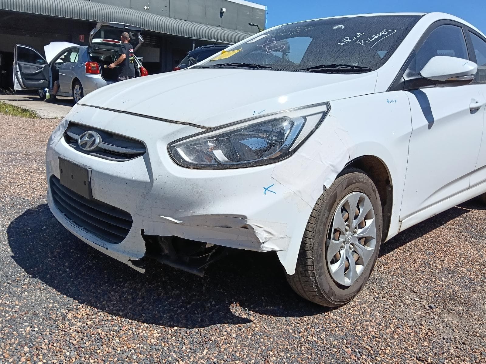 2016 HYUNDAI ACCENT 9