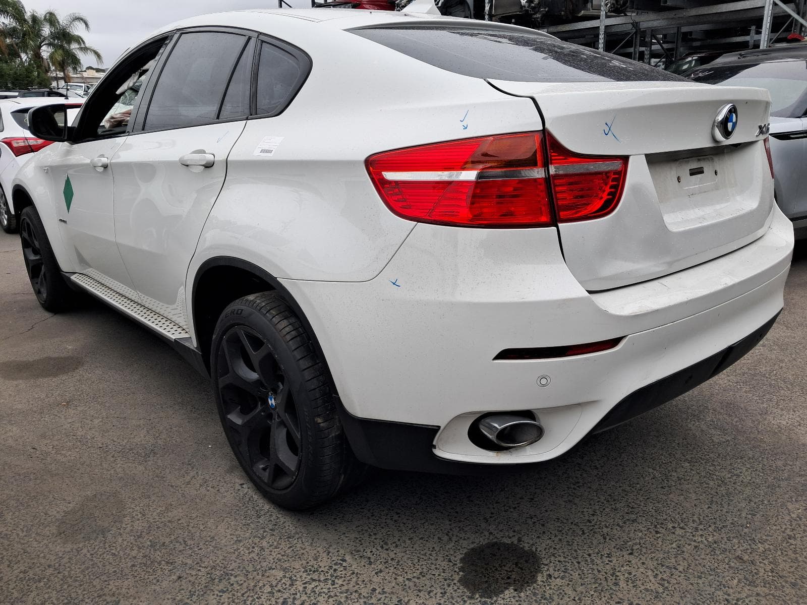 2011 BMW X6 2