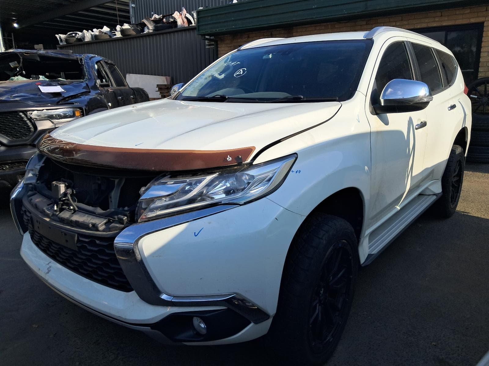 2019 MITSUBISHI PAJERO 5