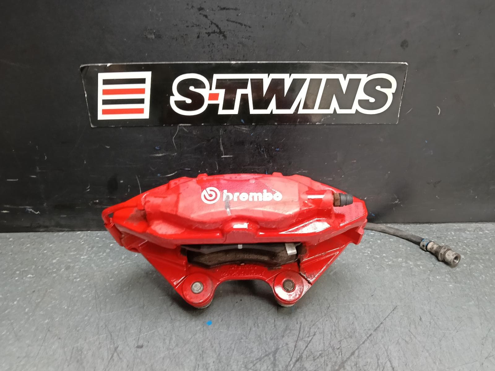 Used auto part listing image: 2017 JEEP GRANDCHEROKEE CALIPER LH REAR, BREMBO TYPE, WK, 10/10-02/22 0000383580