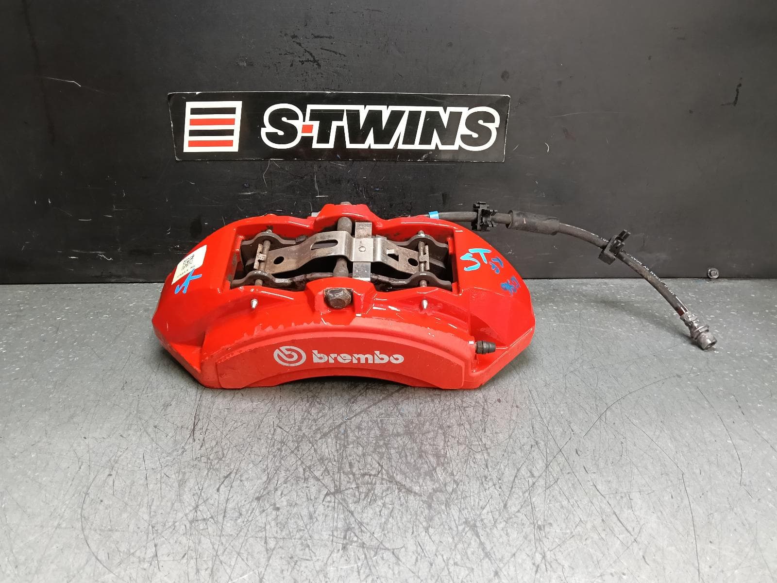 Used auto part listing image: 2017 JEEP GRANDCHEROKEE CALIPER RH FRONT, BREMBO TYPE, WK, 10/10-02/22 0000383579