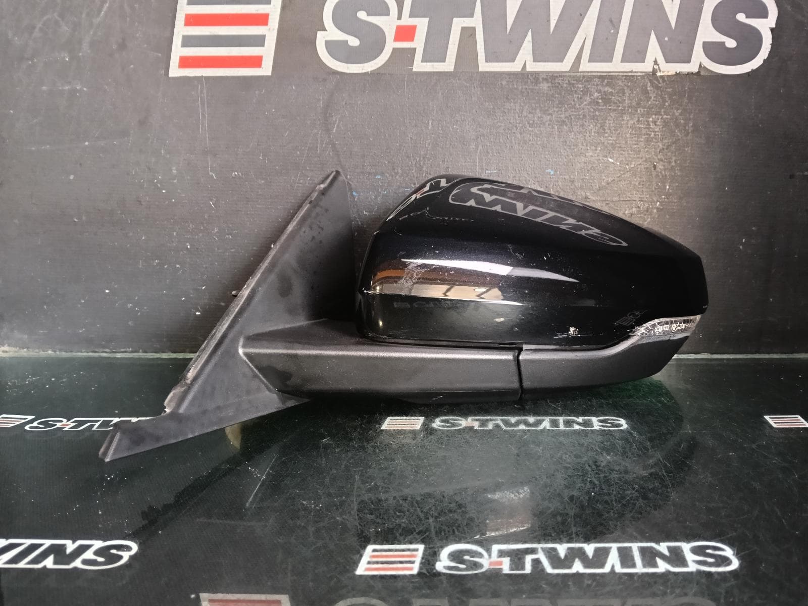 Used auto part listing image: 2019 AUDI A1 LEFT DOOR MIRROR POWER FOLD, BLACK, GB, 01/19- 0000381590