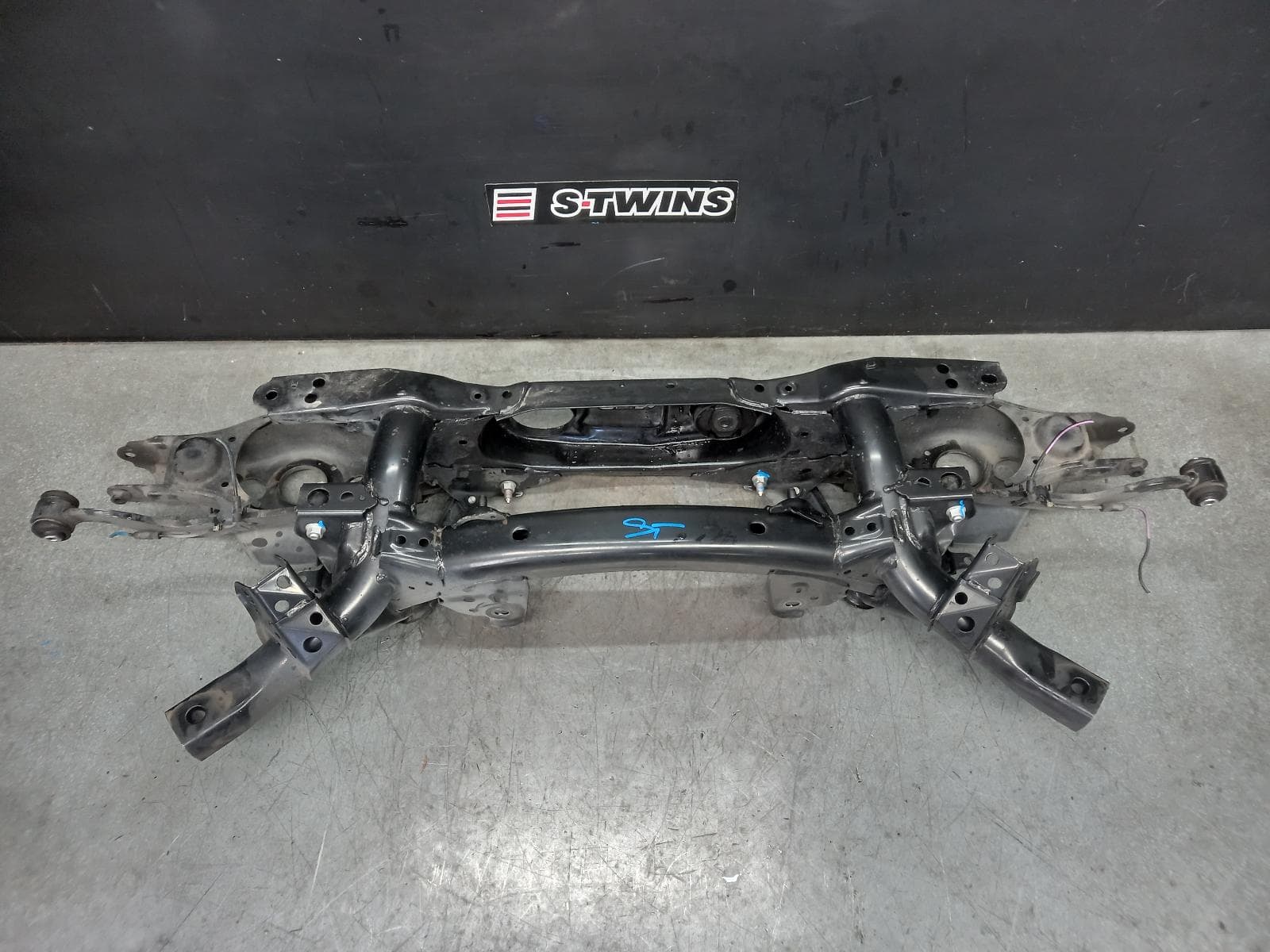 Used auto part listing image: 2015 TOYOTA RAV4 R BEAM CRADLE XMEMBR XA40, 12/12-12/18 0000382143
