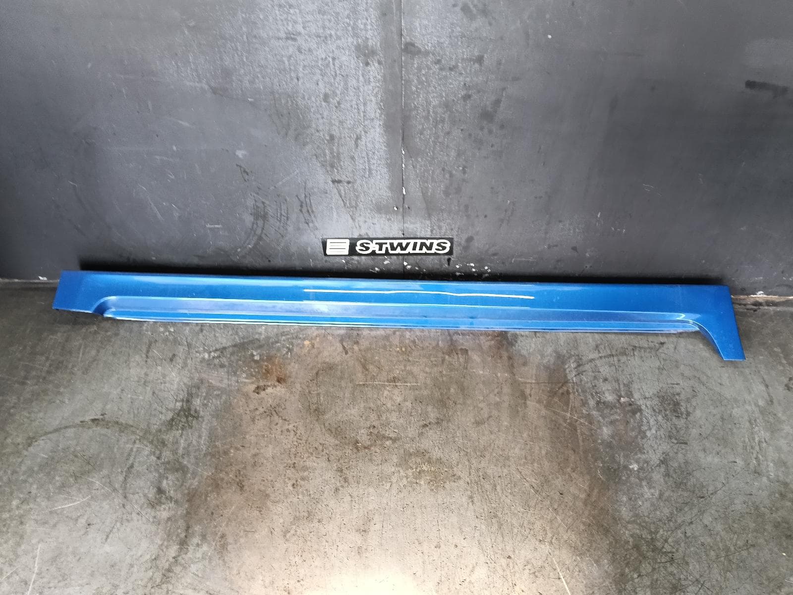 Used auto part listing image: 2013 SUBARU IMPREZA SIDE STEP SKIRT G3, ASSY (RH SIDE), SEDAN/HATCH, WRX/WRX STi, VIN GR/GV, 04/07-12/13 0000386162