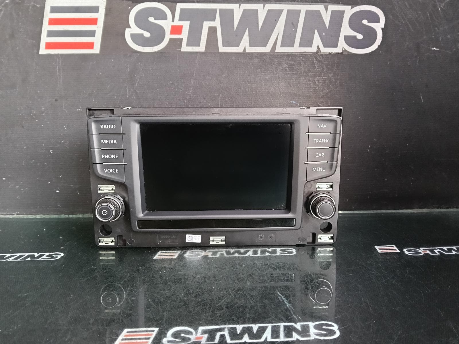 Used auto part listing image: 2015 VOLKSWAGEN GOLF DISPLAY SCREEN, 6.5IN, W/ SAT NAV TYPE, GEN 7, 11/12-03/17 0000383041