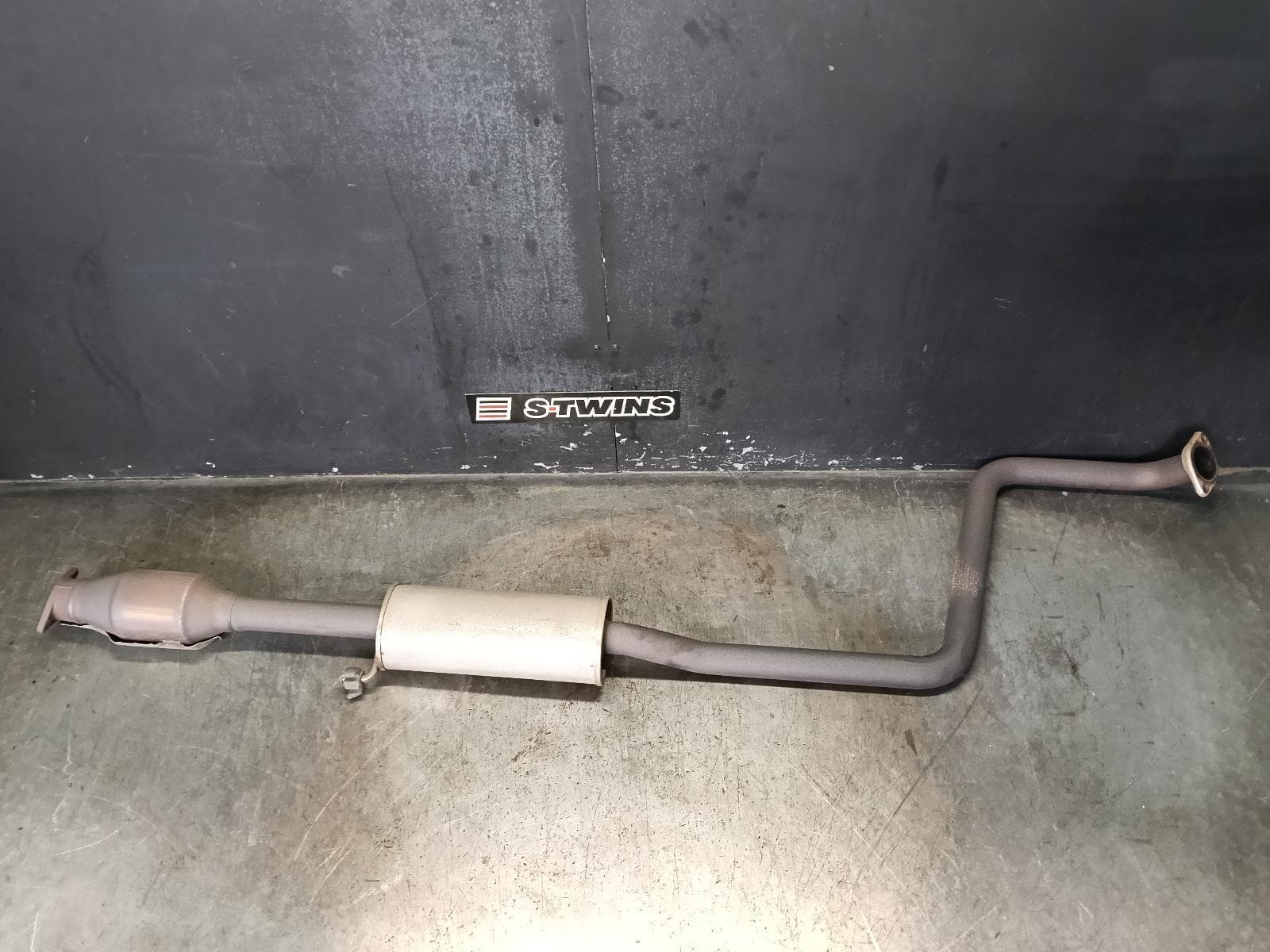 Used auto part listing image: 2016 HYUNDAI ELANTRA CATALYTIC CONVERTER UNDER CAR-CAT TYPE, 2.0, AD, 12/15-12/20 0000382846