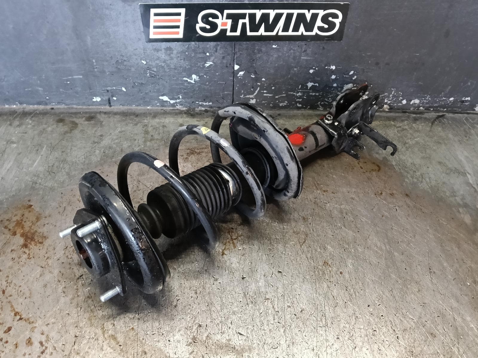 Used auto part listing image: 2019 MITSUBISHI ASX LEFT FRONT STRUT PETROL, 2.0, XA-XD, 05/10-12/24 0000384980