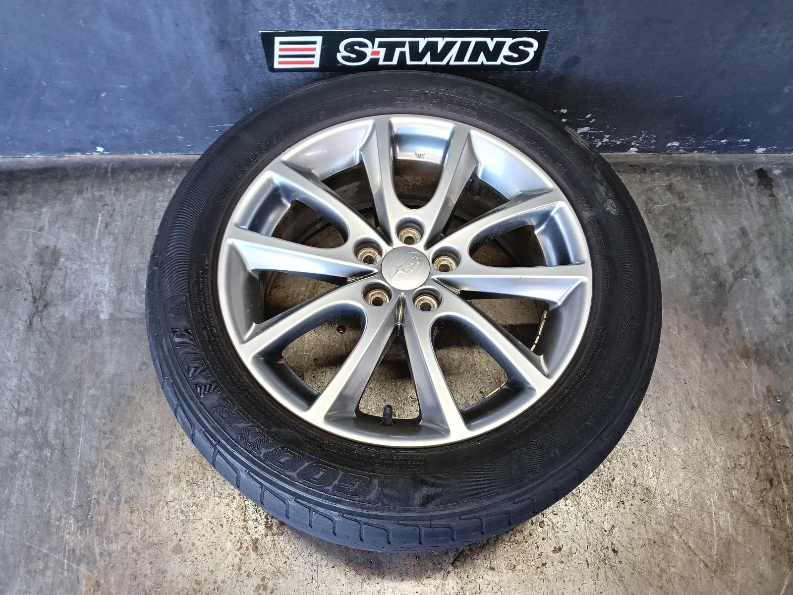 Used auto part listing image: 2014 SUBARU IMPREZA WHEEL MAG FACTORY, 16X6.5IN, G4, SILVER, 12/11-03/15 0000383909