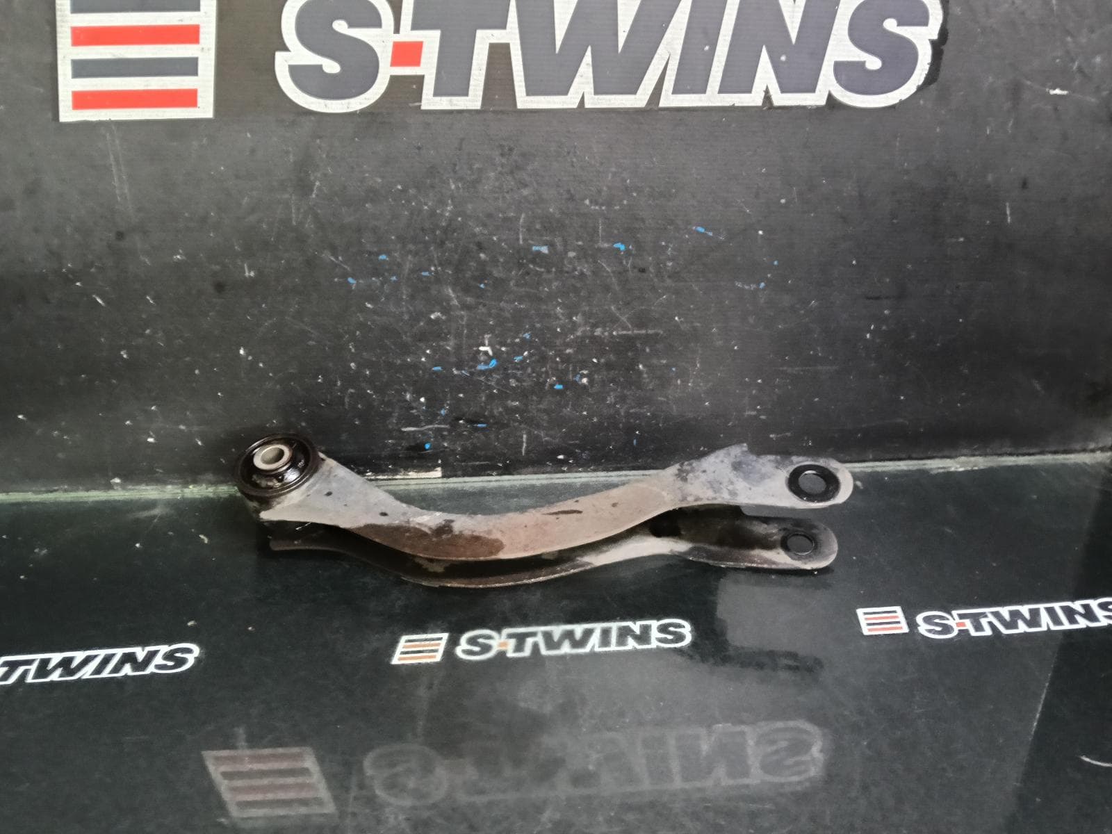 Used auto part listing image: 2014 SUBARU IMPREZA LEFT REAR TRAILING ARM TRAILING ARM, G4, 12/11-08/17 0000384047