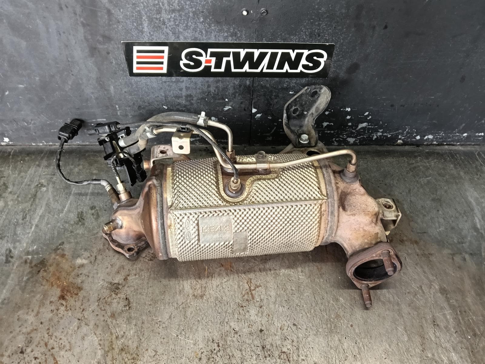 Used auto part listing image: 2015 KIA SORENTO PARTICULATE FILTER DPF DIESEL, 2.2, UM, 03/15-01/20 0000384687