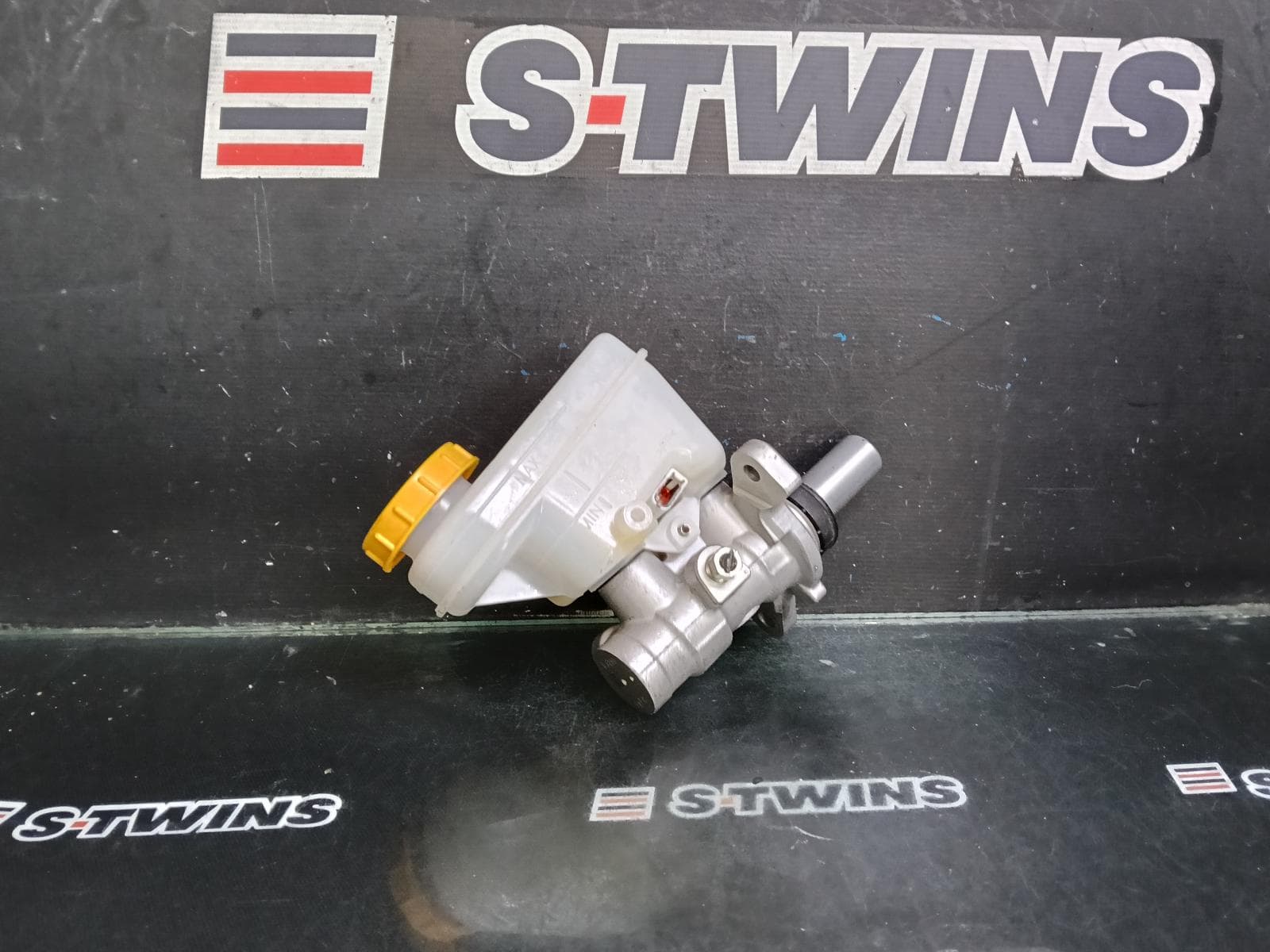 Used auto part listing image: 2020 SUBARU IMPREZA MASTER CYLINDER G5, 09/16-09/23 0000384122